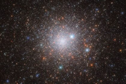 Hubble Unveils Dark Matter Web in Stunning Abell 209 Galaxy Cluster Image
