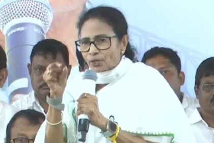 Follow LSG vs KKR live.