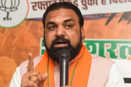 Chennai Super Kings' Khaleel Ahmed, second right, celebrates with teammates the wicket of Kolkata Knight Riders' Sunil Narine during the Indian Premier League cricket match between Chennai Super Kings and Kolkata Knight Riders in Chennai, India, Tuesday, April 14, 2026. (AP Photo)