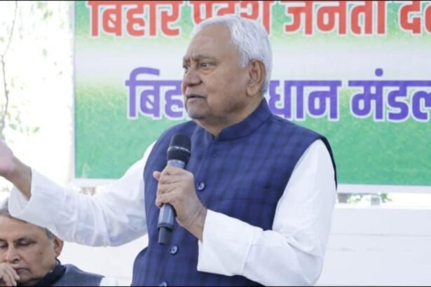 Asha Bhosle funeral live updates: Last rites at Shivaji Park today with full state honours.