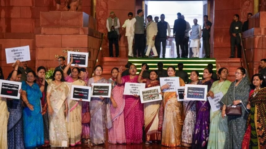 India Women vs South Africa Women Live Cricket Score, 1st T20I: Stay updated with IND-W vs SA-W Ball by Ball Match Updates and Live Scorecard from Durban. (Picture Credit: X/@BCCIWomen)