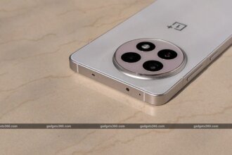 Best Smartphones With AI Camera Features: Samsung Galaxy S26 Ultra, Pixel 10, More