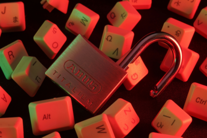 Ostium Suspends Trading Following Oracle Security Incident Drains Millions