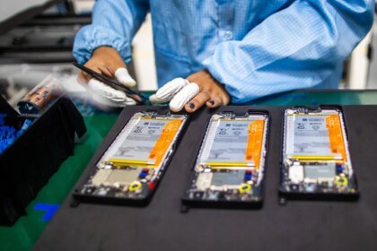 Cabinet Approves Mobile Phone Manufacturing Scheme With Rs. 62,500 Crore Budget to Scale Domestic Production