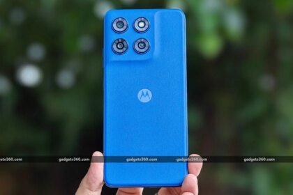 Moto G77 Power Review: Same Old Design, One Big Strength