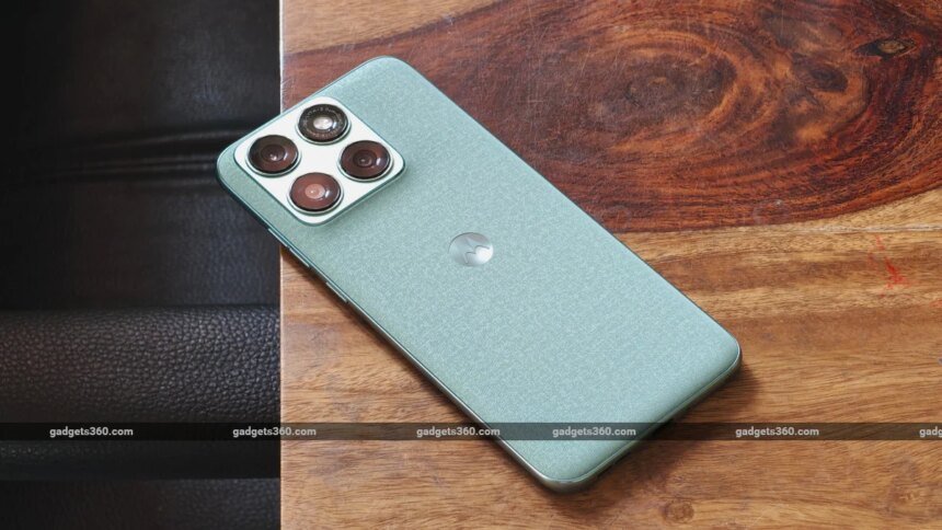 Best Camera Phones Under Rs. 30,000 in India: Samsung Galaxy F70 Pro 5G, Motorola Edge 70 Fusion, More