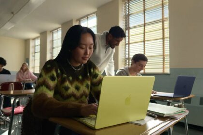iPhone 17, MacBook Neo and More to Be Discounted During Upcoming Amazon, Flipkart Sales: Offers
